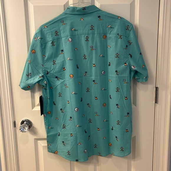 NWT Performance Apparel Men’s Hawaiian Shirt - Picture 2 of 8